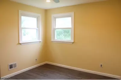 137 Centerton Dr, Parsippany, NJ 07054 - Photo 14