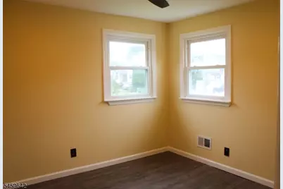 137 Centerton Dr, Parsippany, NJ 07054 - Photo 16