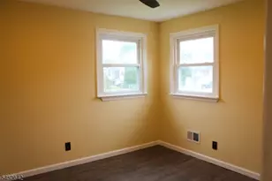 137 Centerton Dr, Parsippany, NJ 07054 - Photo 16