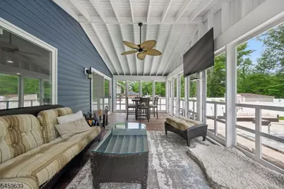 41 Carlos Dr, Fairfield, NJ 07004 - Photo 22