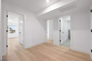645 S 10th St Unit, Newark, NJ 07108 - Photo 12