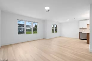 645 S 10th St Unit, Newark, NJ 07108 - Photo 10
