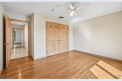 19 Brook Hollow Ct, Hawthorne, NJ 07506 - Photo 20