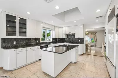 19 Brook Hollow Ct, Hawthorne, NJ 07506 - Photo 12