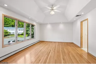 19 Brook Hollow Ct, Hawthorne, NJ 07506 - Photo 22