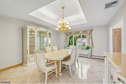 19 Brook Hollow Ct, Hawthorne, NJ 07506 - Photo 8