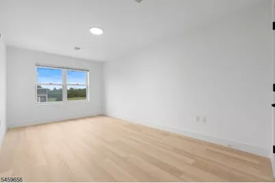 645 S 10th St Unit #2, Newark, NJ 07108 - Photo 4
