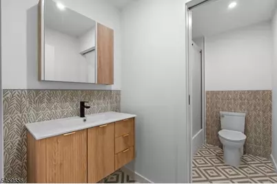 645 S 10th St Unit #2, Newark, NJ 07108 - Photo 6