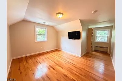 1031 Lowden Ave, Union Township, NJ 07083 - Photo 8