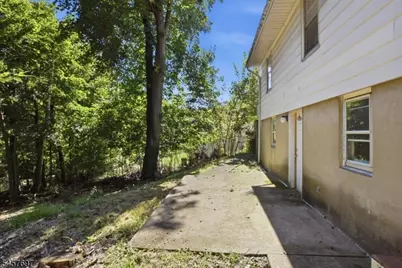 24 Jordan Ter, Dover, NJ 07801 - Photo 4