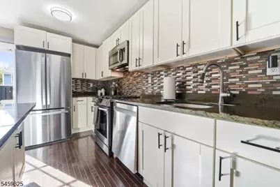 247 Mount Pleasant Ave, Newark, NJ 07104 - Photo 10
