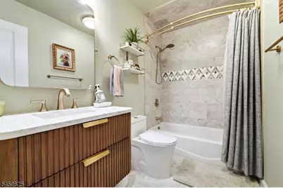 247 Mount Pleasant Ave, Newark, NJ 07104 - Photo 22