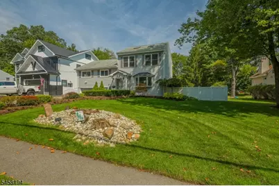 22 Bryant Dr, Livingston, NJ 07039 - Photo 2