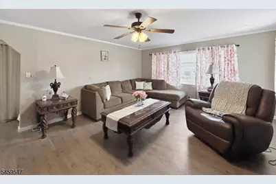 733 Schuyler Ave, Lyndhurst Township, NJ 07071 - Photo 12