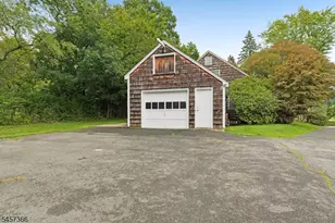 41 Laurel Ave, West Orange Township, NJ 07052 - Photo 32