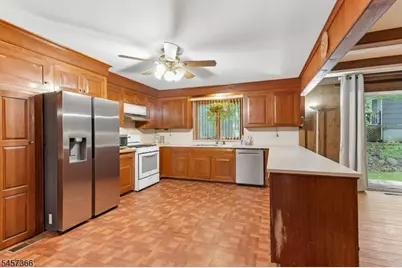41 Laurel Ave, West Orange Township, NJ 07052 - Photo 32
