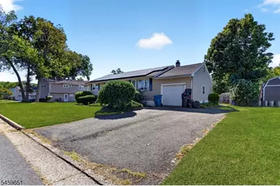 51 Woodrow Ave, Piscataway Township, NJ 08854 - Photo 4