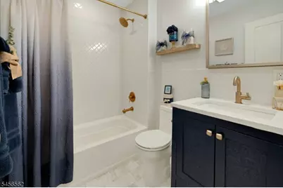 27 Big Piece Rd, Fairfield, NJ 07004 - Photo 18