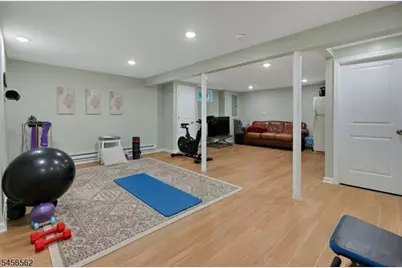 27 Big Piece Rd, Fairfield, NJ 07004 - Photo 28