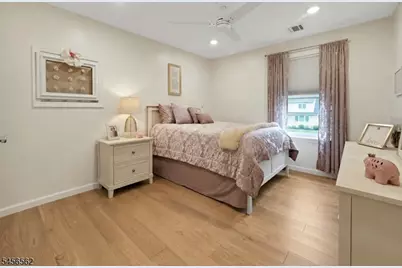 27 Big Piece Rd, Fairfield, NJ 07004 - Photo 22