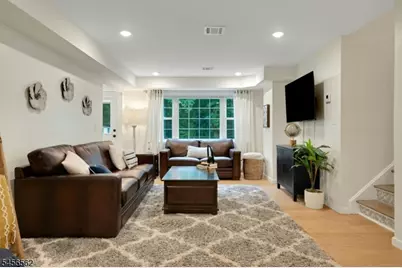 27 Big Piece Rd, Fairfield, NJ 07004 - Photo 20