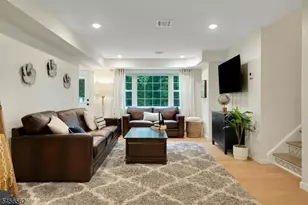 27 Big Piece Rd, Fairfield, NJ 07004 - Photo 20