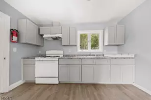 704-706 Park Ave, Elizabeth, NJ 07208 - Photo 6