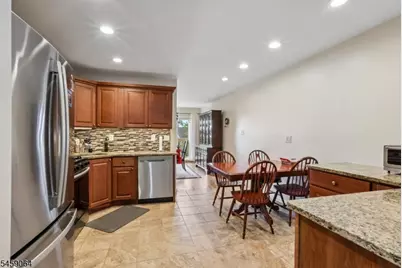 411 Heights Dr, Haledon, NJ 07508 - Photo 14