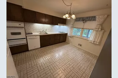 65 Branford Rd, Hanover Township, NJ 07981 - Photo 8