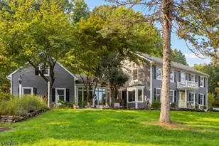 6 Fawn Ridge Rd, Clinton Township, NJ 08833 - Photo 4