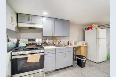 18 Shanley Ave, Newark, NJ 07108 - Photo 26