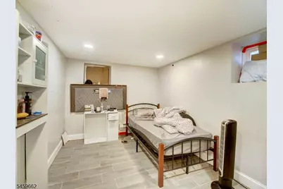 18 Shanley Ave, Newark, NJ 07108 - Photo 28