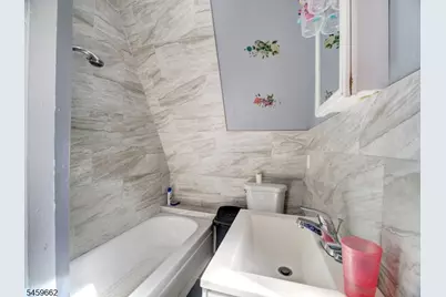 18 Shanley Ave, Newark, NJ 07108 - Photo 8