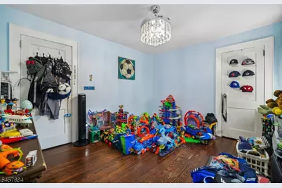 228 Totowa Rd, Totowa, NJ 07512 - Photo 8