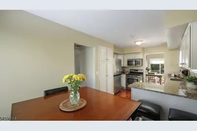 20 Crammer Ln, Hillsborough Township, NJ 08844 - Photo 12