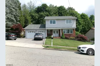 12 Wolfe Dr, Wanaque, NJ 07465 - Photo 1