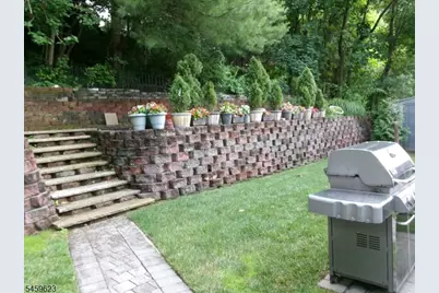 12 Wolfe Dr, Wanaque, NJ 07465 - Photo 16