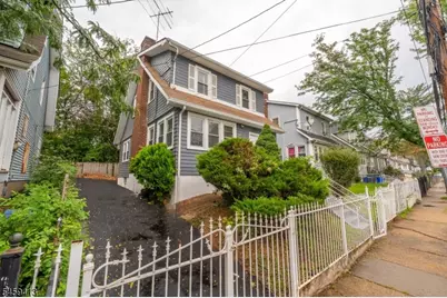 125 Pine Grove Ter, Newark, NJ 07106 - Photo 2