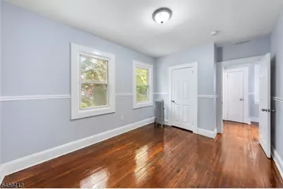 125 Pine Grove Ter, Newark, NJ 07106 - Photo 8