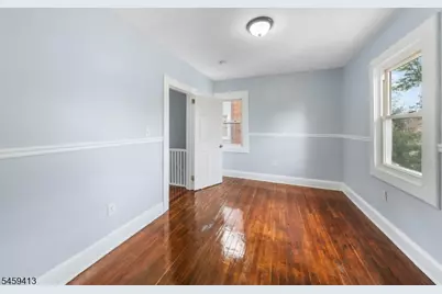 125 Pine Grove Ter, Newark, NJ 07106 - Photo 14