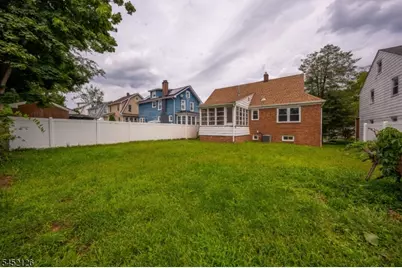 518 Thompson Ave, Roselle, NJ 07203 - Photo 16