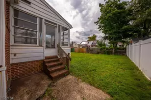 518 Thompson Ave, Roselle, NJ 07203 - Photo 14