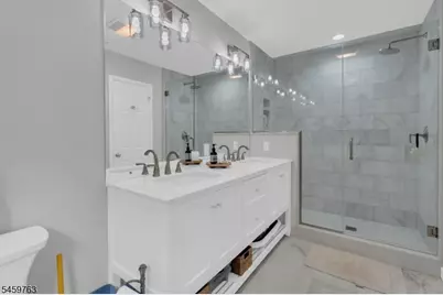 198 Zeppi Ln, West Orange Township, NJ 07052 - Photo 12