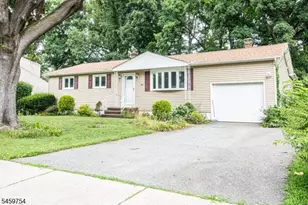 28 Overlook Dr, Jefferson Township, NJ 07438 - Photo 1
