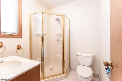 28 Overlook Dr, Jefferson Township, NJ 07438 - Photo 14
