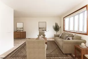 28 Overlook Dr, Jefferson Township, NJ 07438 - Photo 2