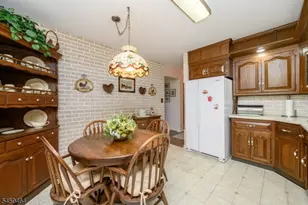 544 Pinewood Ave, Roselle Park, NJ 07204 - Photo 8