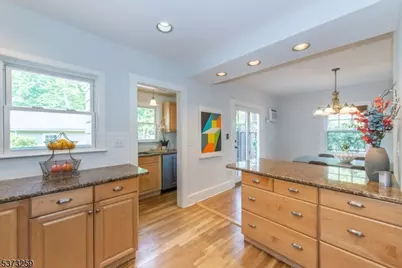 69 Gordonhurst Ave, Montclair, NJ 07043 - Photo 16