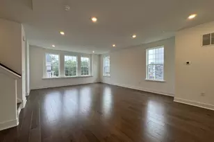 71 Eastwood Ter, East Hanover Township, NJ 07936 - Photo 2