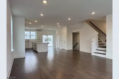 71 Eastwood Ter, East Hanover Township, NJ 07936 - Photo 4